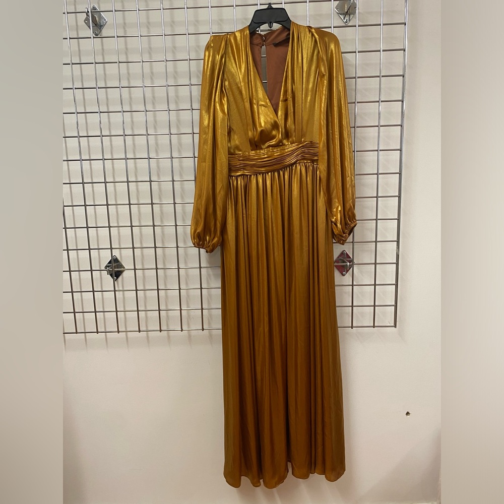 UNGARO Metallic Golden/ Bronze Metallic Maxi Long Sleeve NWOT Msrp $890 size 6